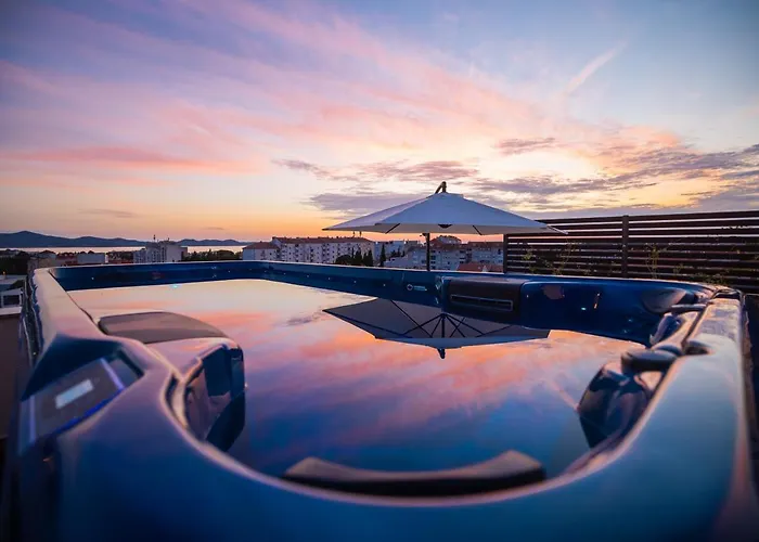 5-Star Luxury Penthouse Hedera